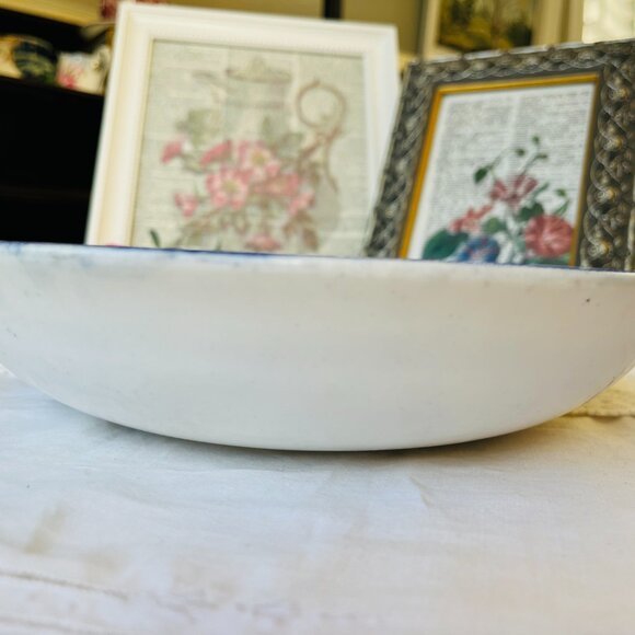 Blue Willow Large Serving Bowl, Unmarked Antique Blue Transferware China - Picture 9 of 16